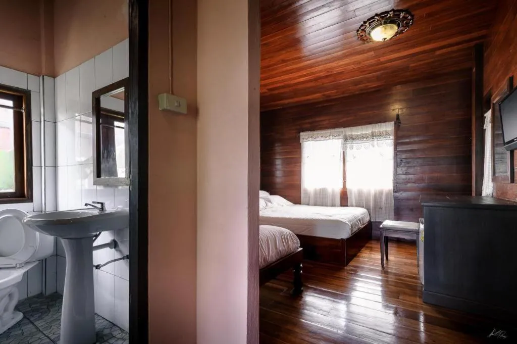 Bed in Huan Aumpron Resort