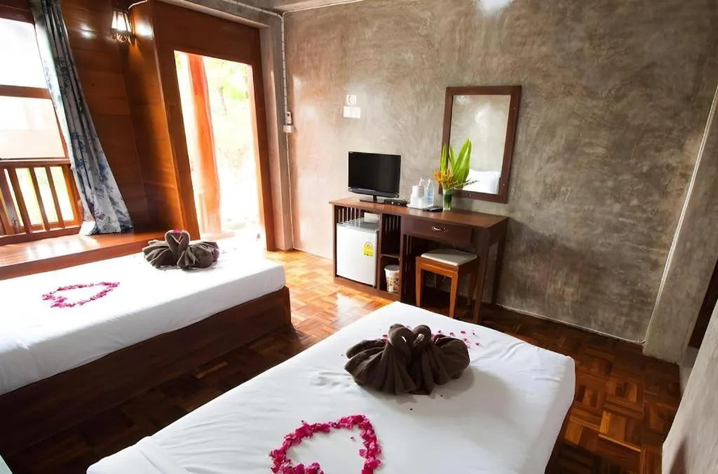 Bed in Huan Aumpron Resort