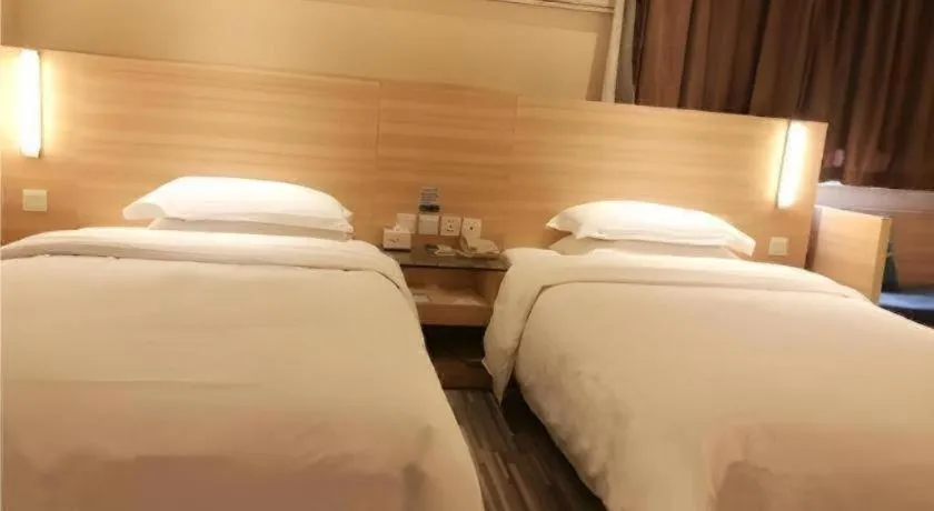 Bed in City Comfort Inn Huangshi City Huangshi Avenue