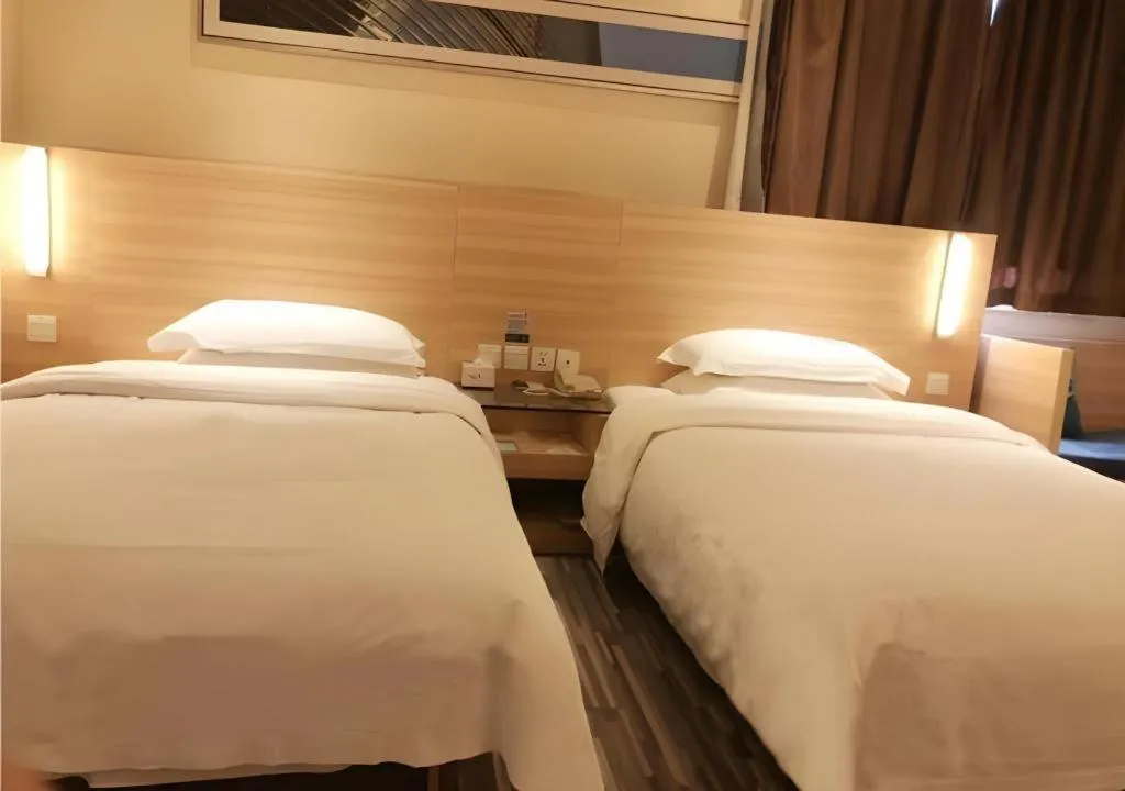 Bed in City Comfort Inn Huangshi City Huangshi Avenue