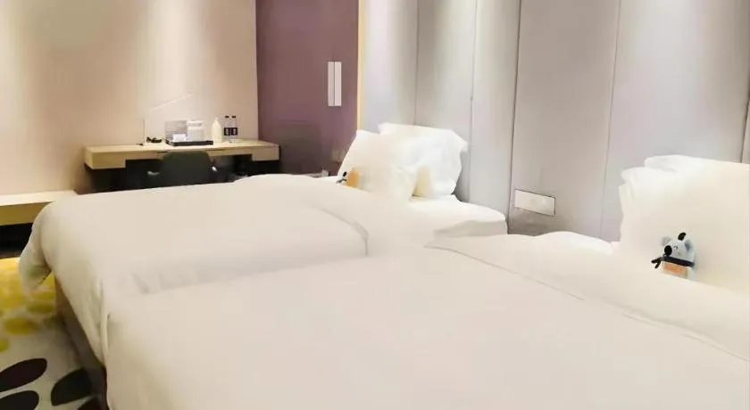 Bed in Lavande Hotels Tianjin Huaming Binhai International Airport