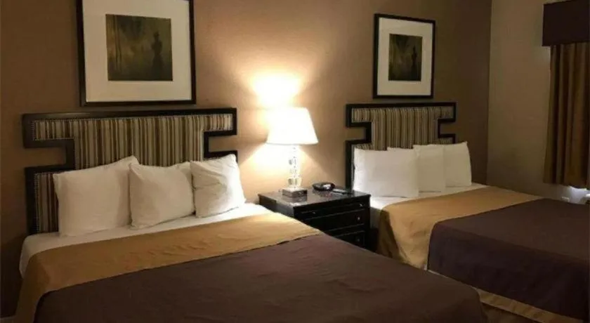 Bed in Hotel Saddleback