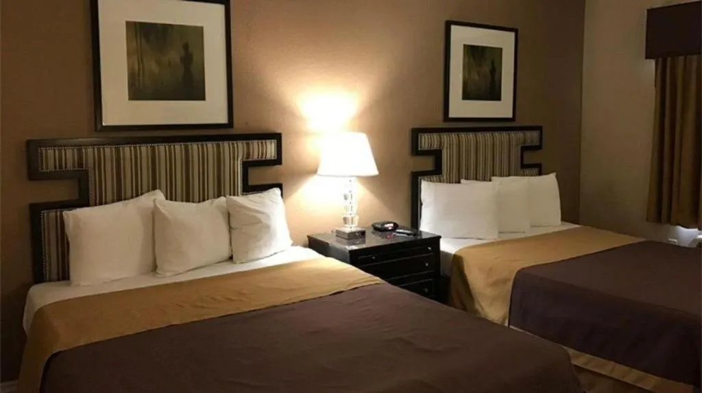 Bed in Hotel Saddleback