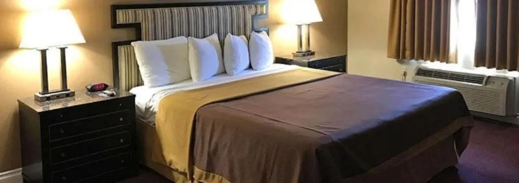 Bed in Hotel Saddleback