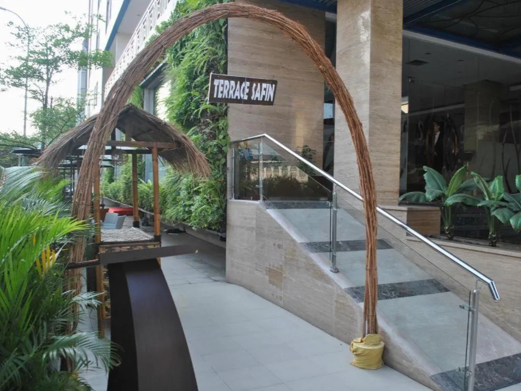 Hotel Urban Falatehan Blok M