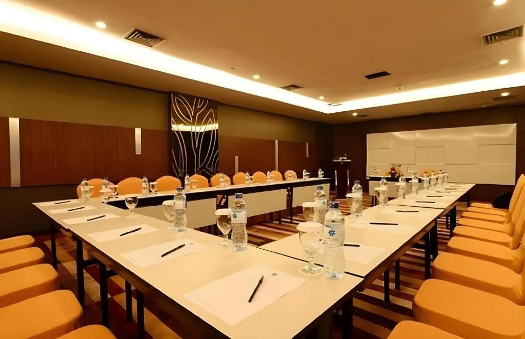 Hotel Urban Falatehan Blok M