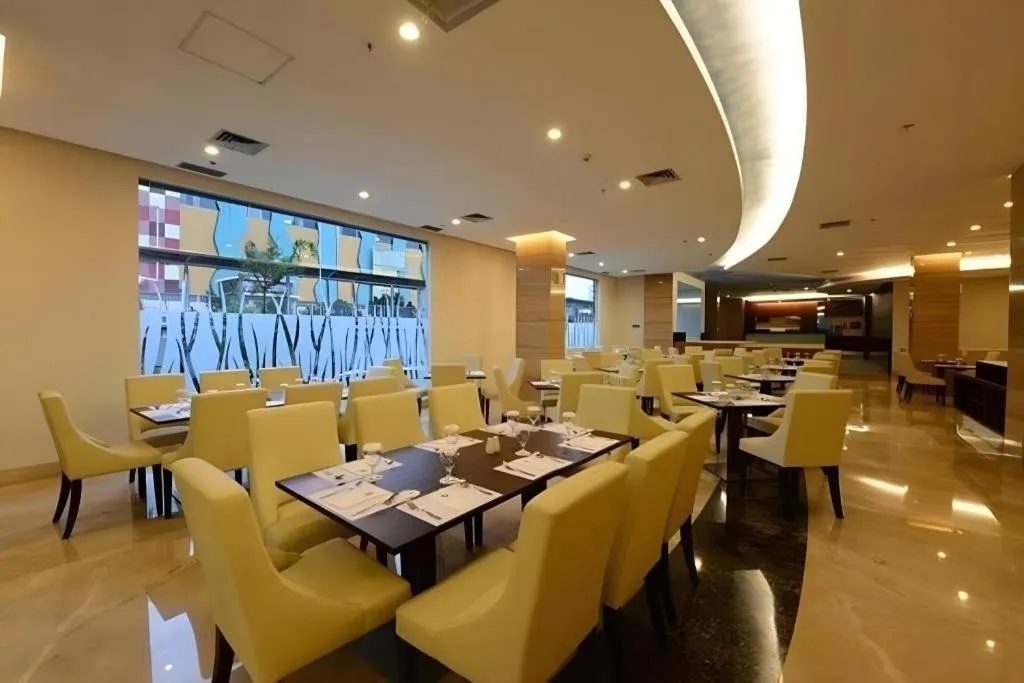 Hotel Urban Falatehan Blok M