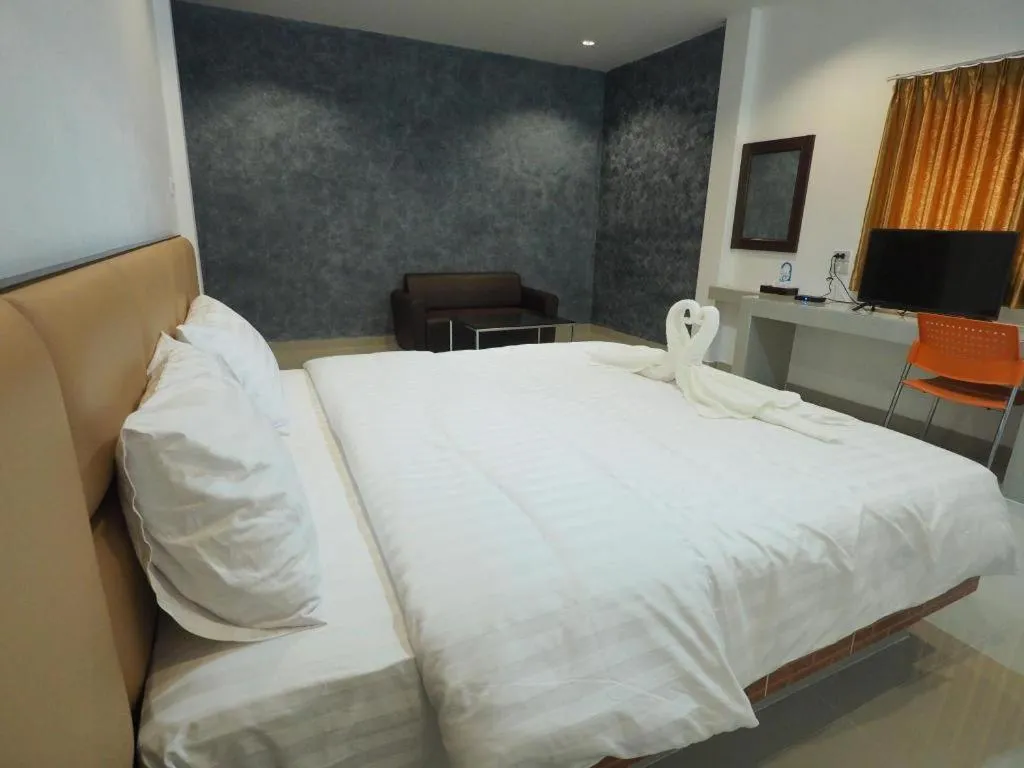 Bed in The Phant Hotel