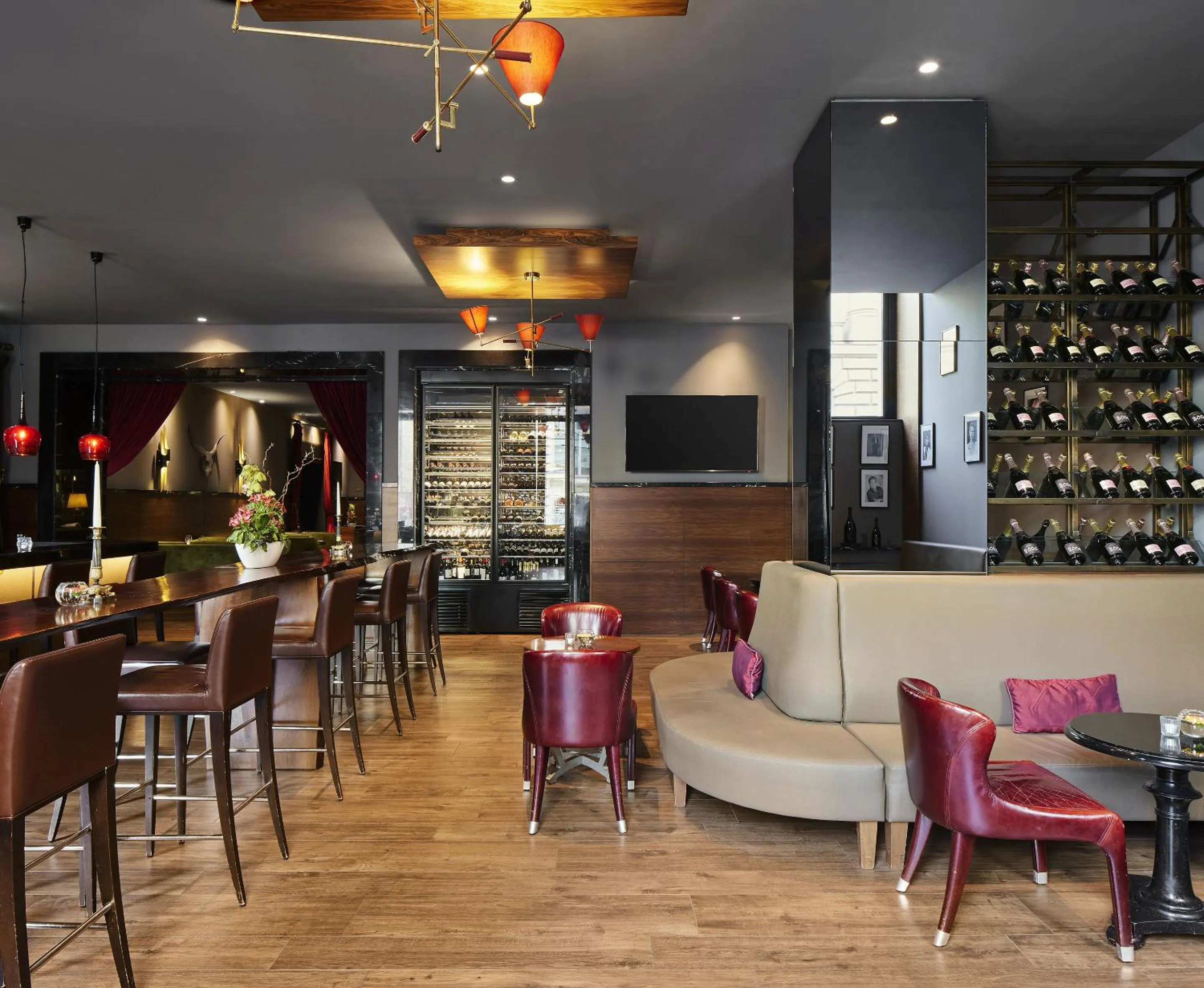 Lounge or bar in TITANIC Gendarmenmarkt Berlin