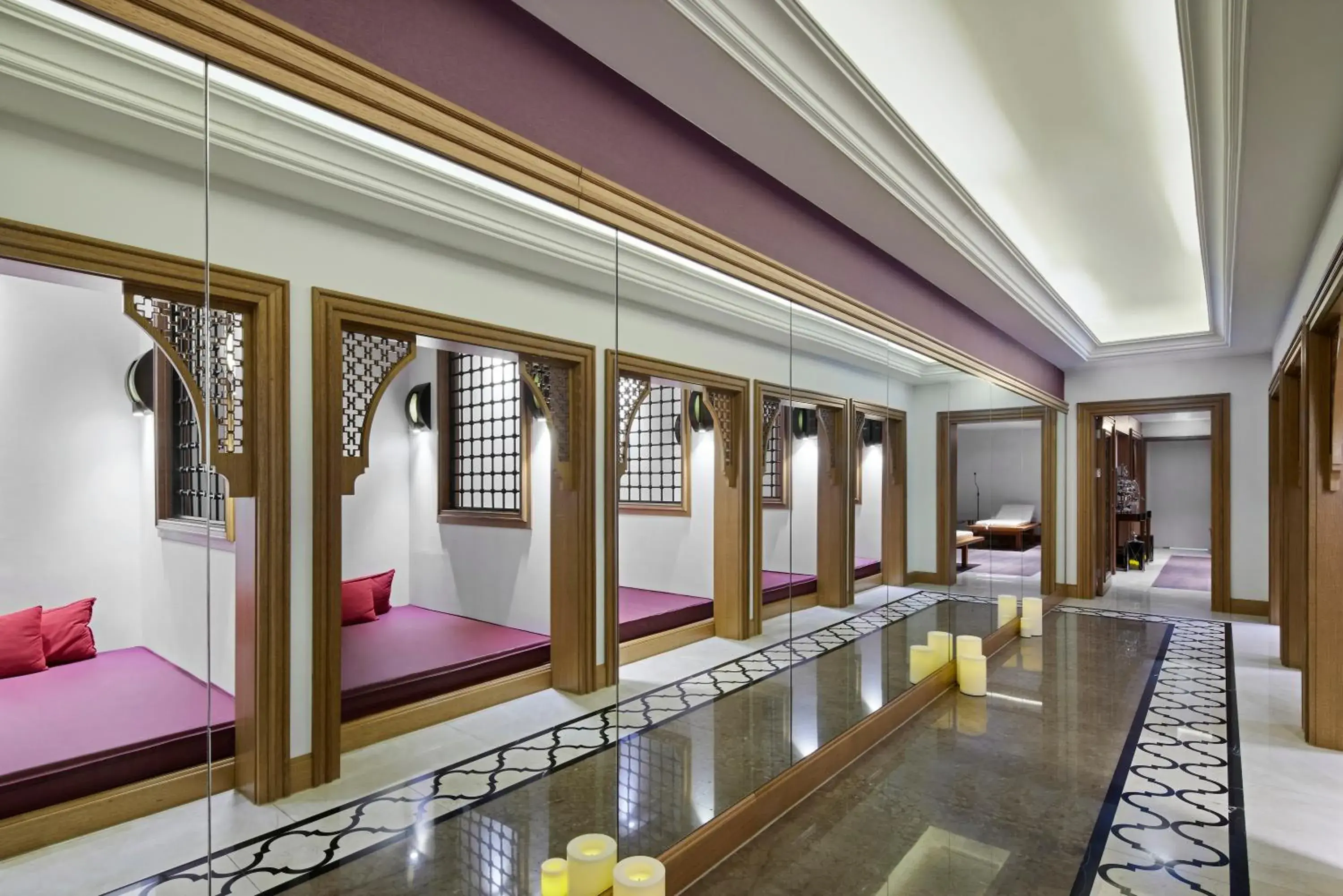 Spa and wellness centre/facilities, Bed in TITANIC Gendarmenmarkt Berlin Spa and wellness centre/facilities, Bed in TITANIC Gendarmenmarkt Berlin