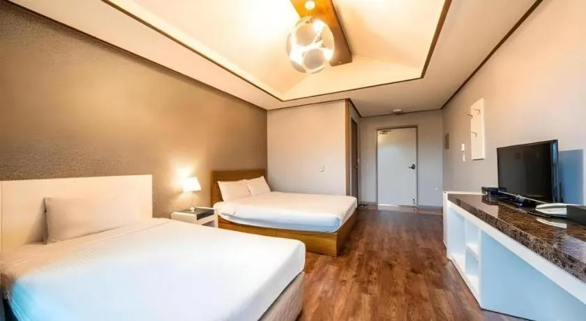 Bed in Woorim Hotel