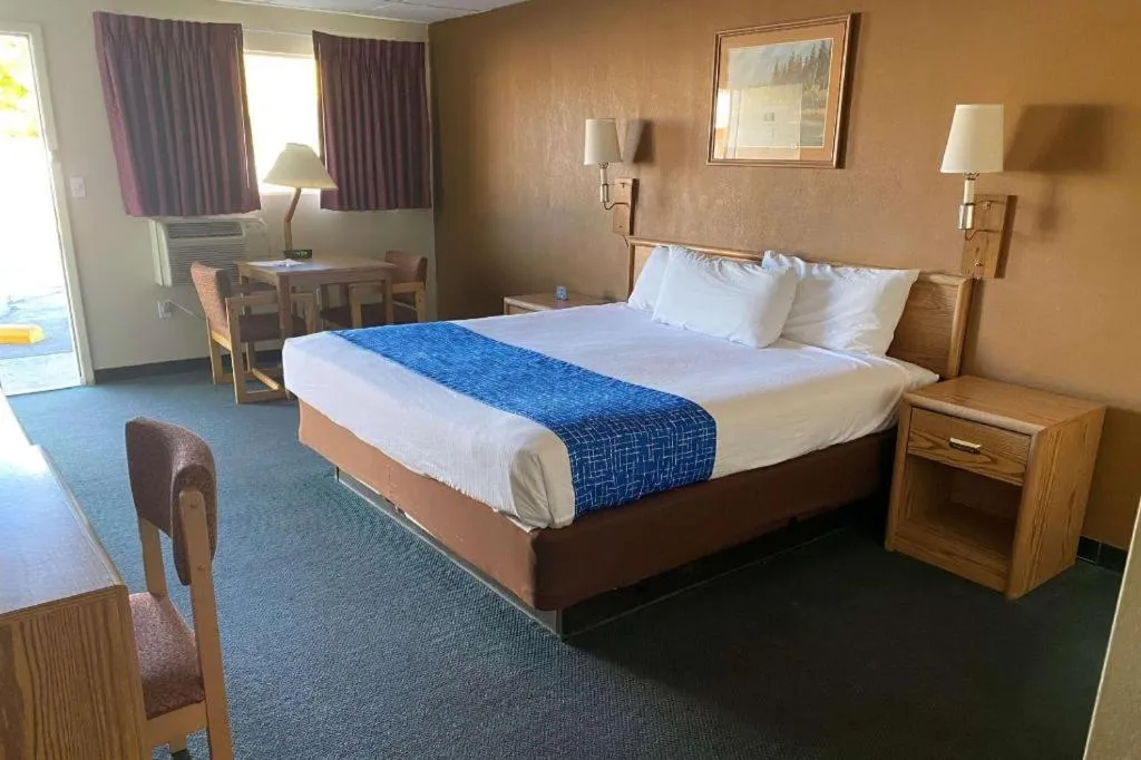 Bed in Travelodge by Wyndham Powell