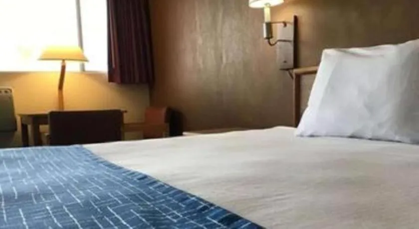 Bed in Travelodge by Wyndham Powell