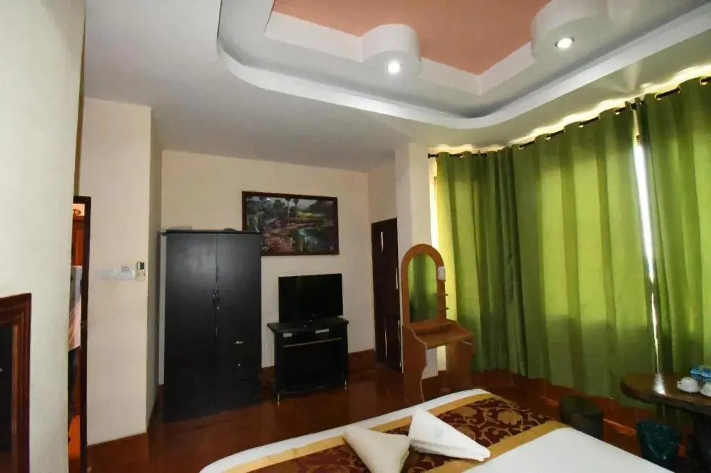 Bed in PXT Hotel Bed in PXT Hotel