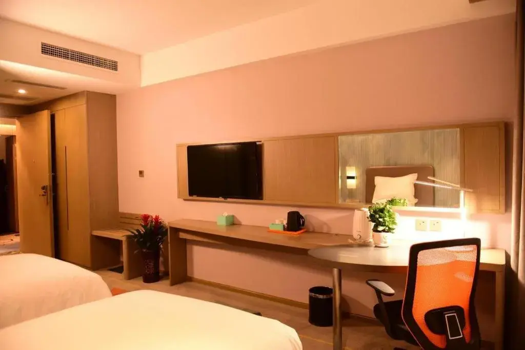 Bed in Holiday Inn Express Lhasa Potala Square By IHG Bed in Holiday Inn Express Lhasa Potala Square By IHG