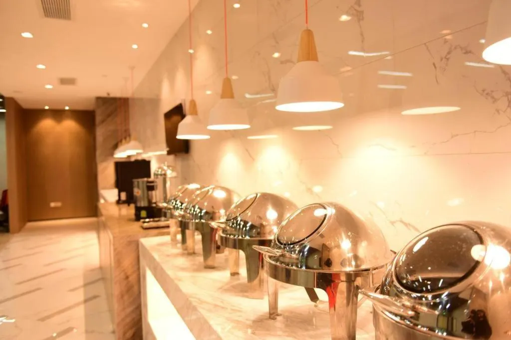 Holiday Inn Express Lhasa Potala Square By IHG