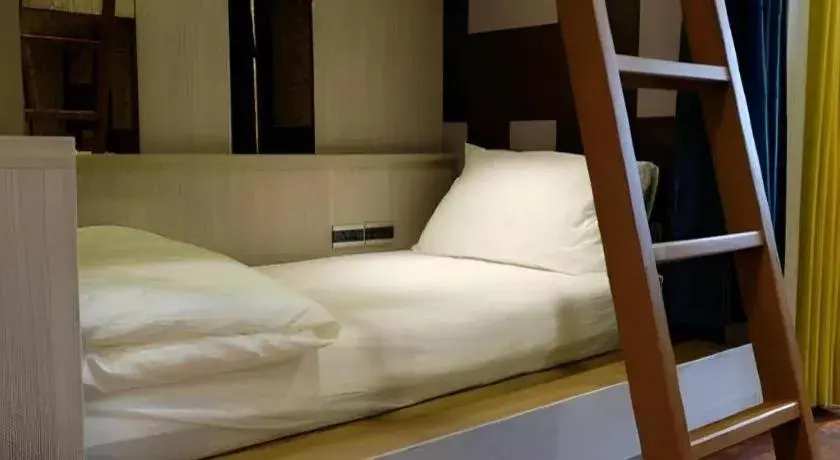 Bed in 168 Hostel Bed in 168 Hostel