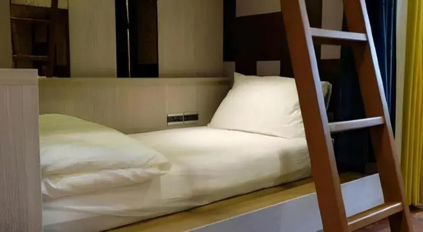 Bed in 168 Hostel Bed in 168 Hostel