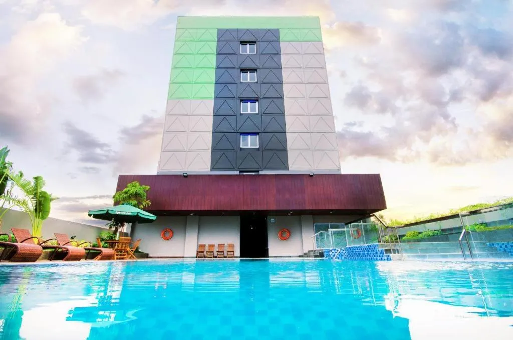 Ayola First Point Hotel Pekanbaru