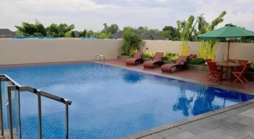 Ayola First Point Hotel Pekanbaru