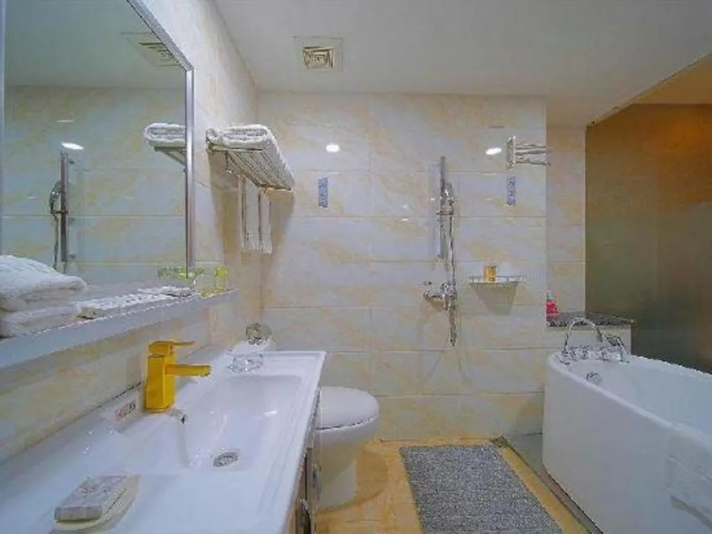 Borrman Hotel Guangzhou Tianhe Tangdong Subway Station Convention and Exhibition Center