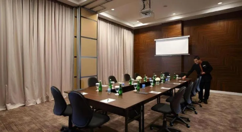 Hotel Grandhika Pemuda