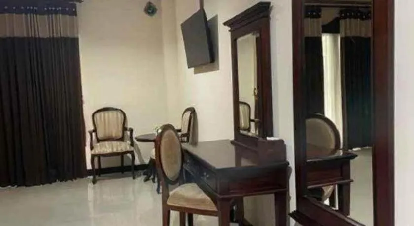 Yusro Hotel Restaurant & Convention