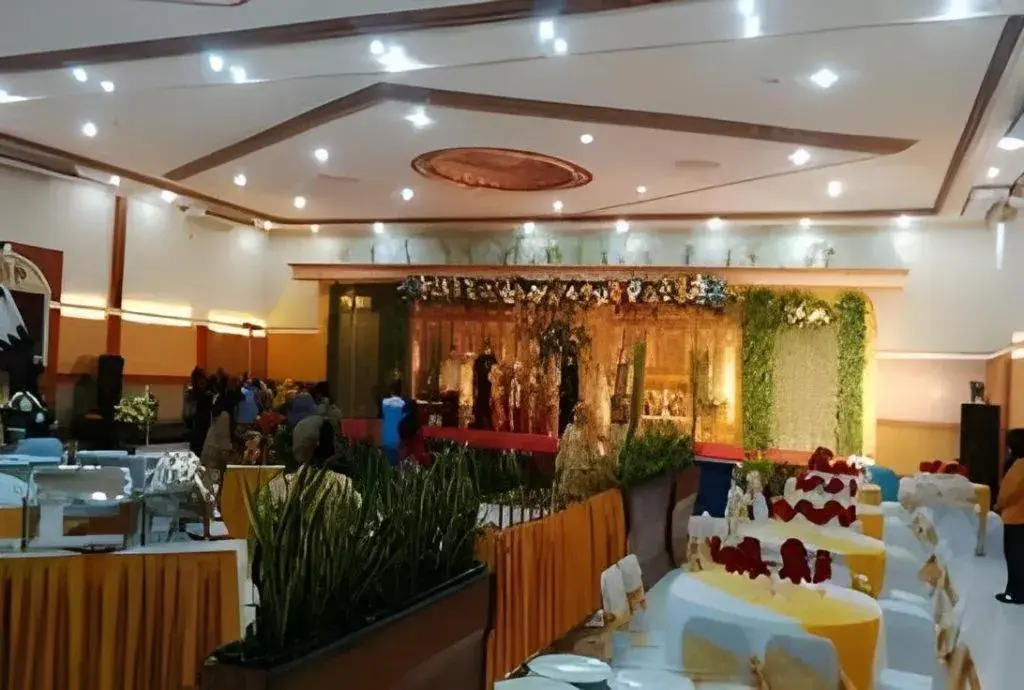 Yusro Hotel Restaurant & Convention Yusro Hotel Restaurant & Convention