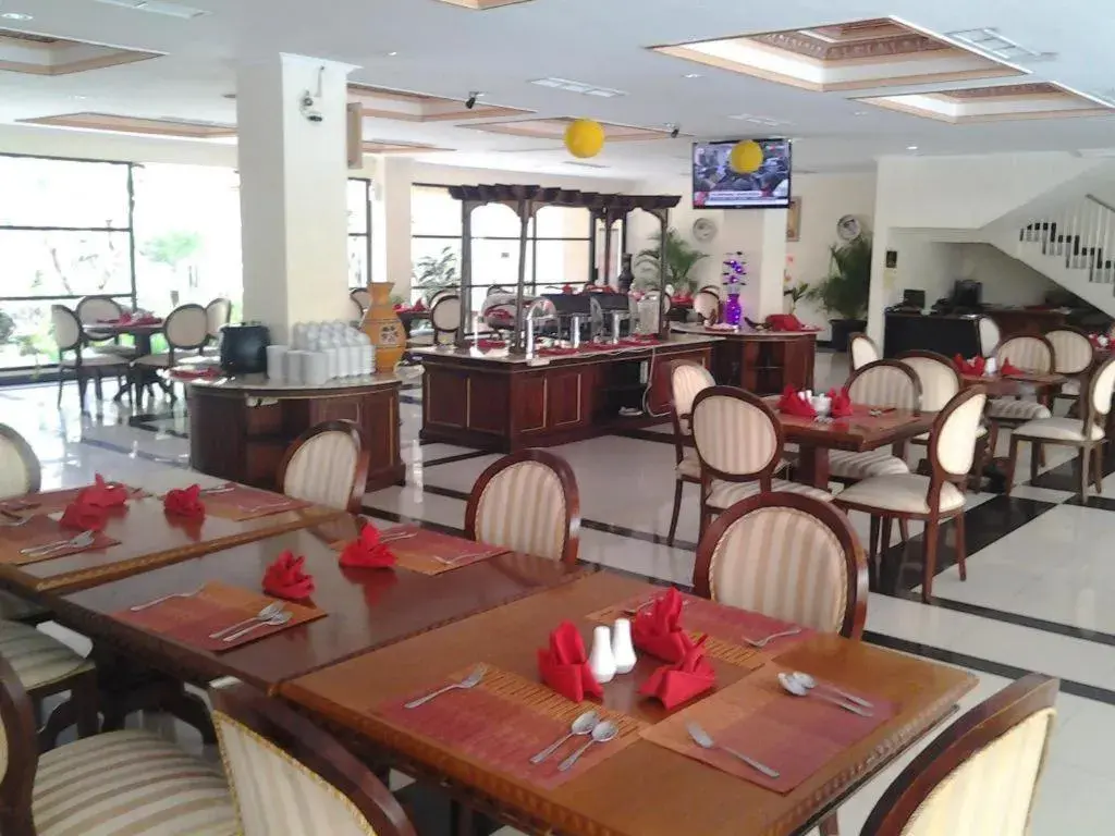 Yusro Hotel Restaurant & Convention Yusro Hotel Restaurant & Convention