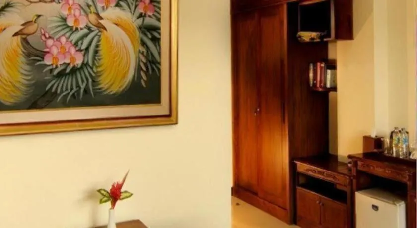 Yusro Hotel Restaurant & Convention