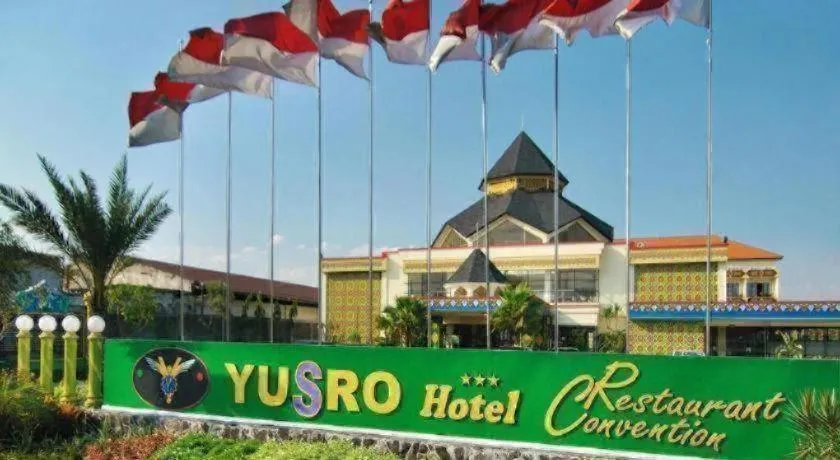 Yusro Hotel Restaurant & Convention