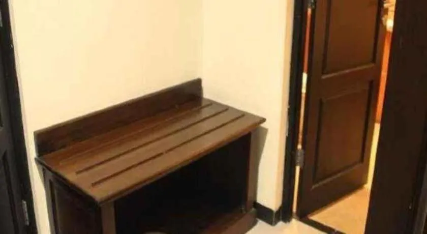 Yusro Hotel Restaurant & Convention