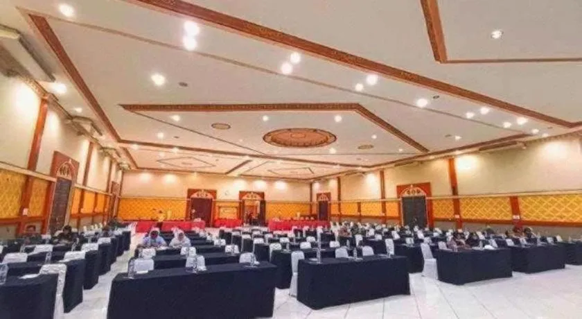 Yusro Hotel Restaurant & Convention