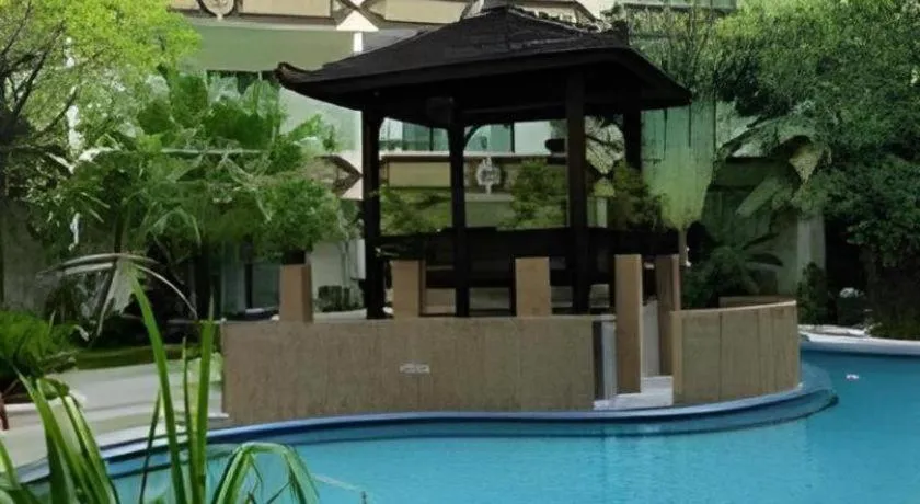 Yusro Hotel Restaurant & Convention