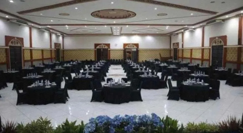 Yusro Hotel Restaurant & Convention