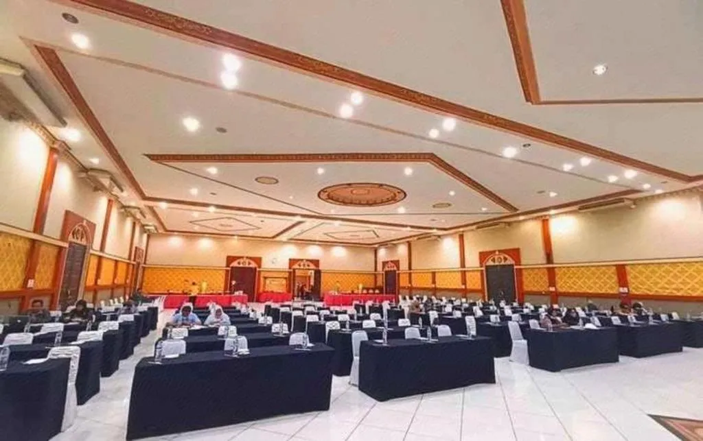 Yusro Hotel Restaurant & Convention