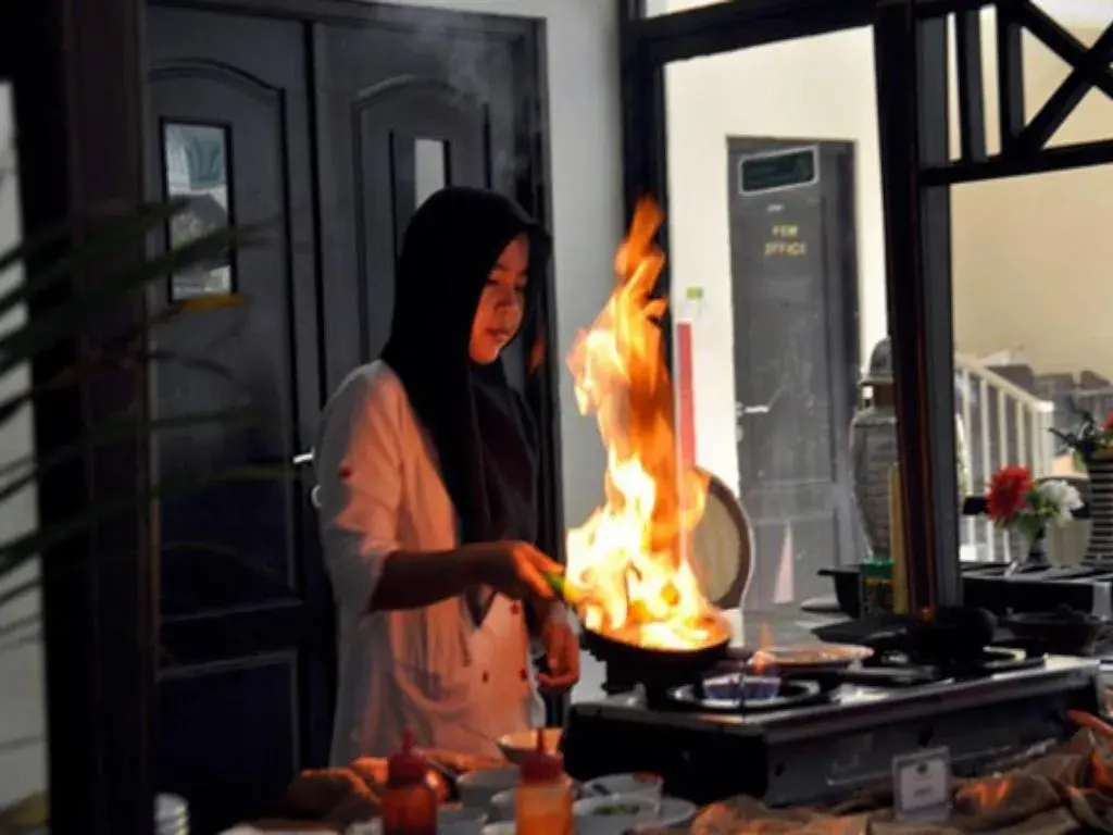 Yusro Hotel Restaurant & Convention Yusro Hotel Restaurant & Convention