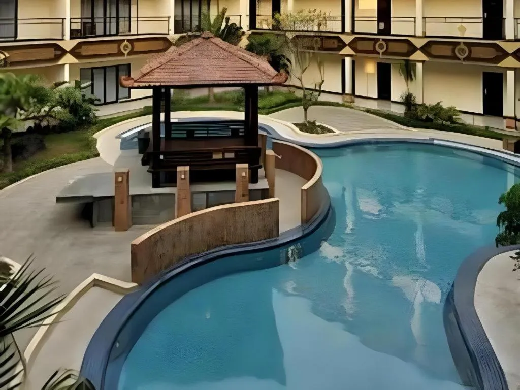 Yusro Hotel Restaurant & Convention