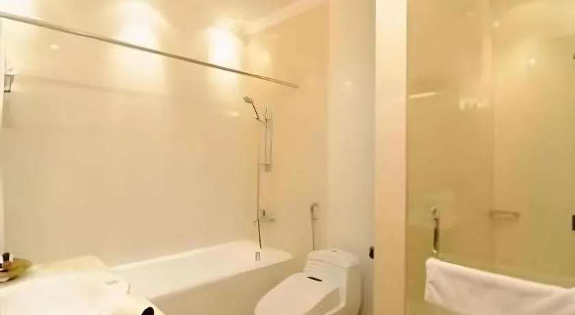 Yusro Hotel Restaurant & Convention