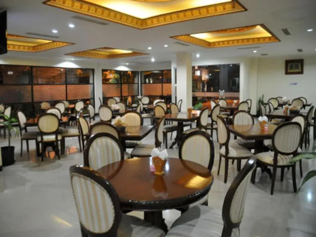 Yusro Hotel Restaurant & Convention Yusro Hotel Restaurant & Convention