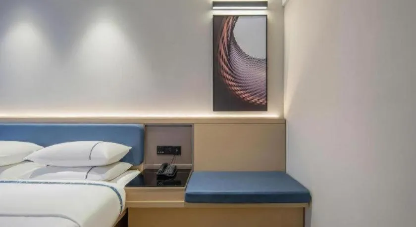 Bed in City Comfort Inn Nanning Normal University Mingxiu Metro Station