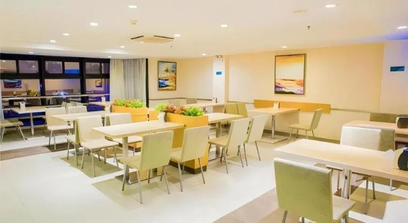 City Comfort Inn Nanning Normal University Mingxiu Metro Station