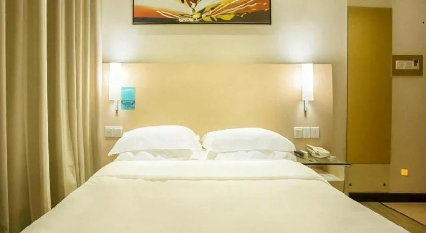 Bed in City Comfort Inn Nanning Normal University Mingxiu Metro Station