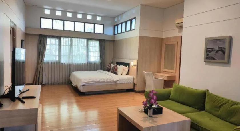 Bed in Bumi Bandhawa Hotel