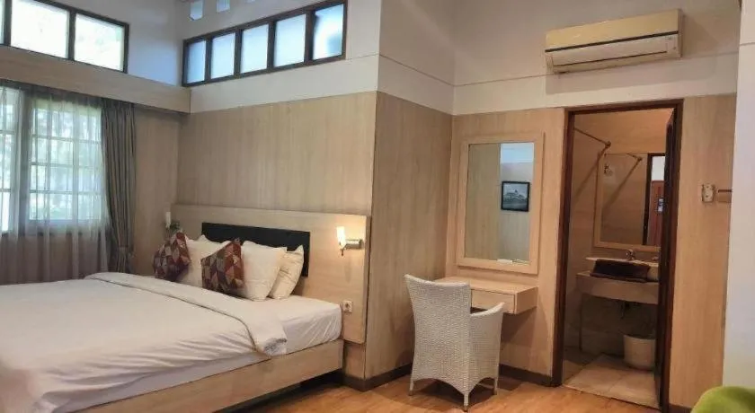 Bed in Bumi Bandhawa Hotel