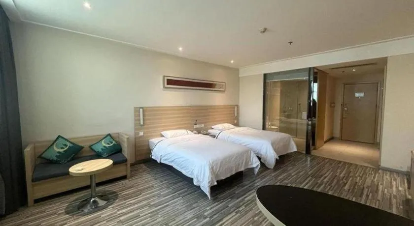 Bed in City Comfort Inn Zhuzhou Sports Center Red Star Macalline