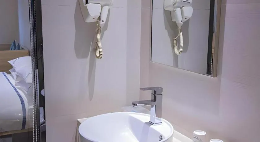 City Comfort Inn Zhuzhou Sports Center Red Star Macalline