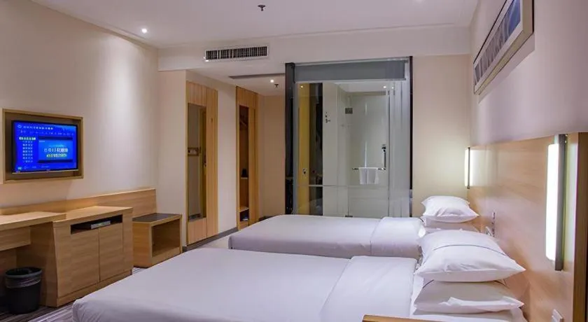 Bed in City Comfort Inn Zhuzhou Sports Center Red Star Macalline