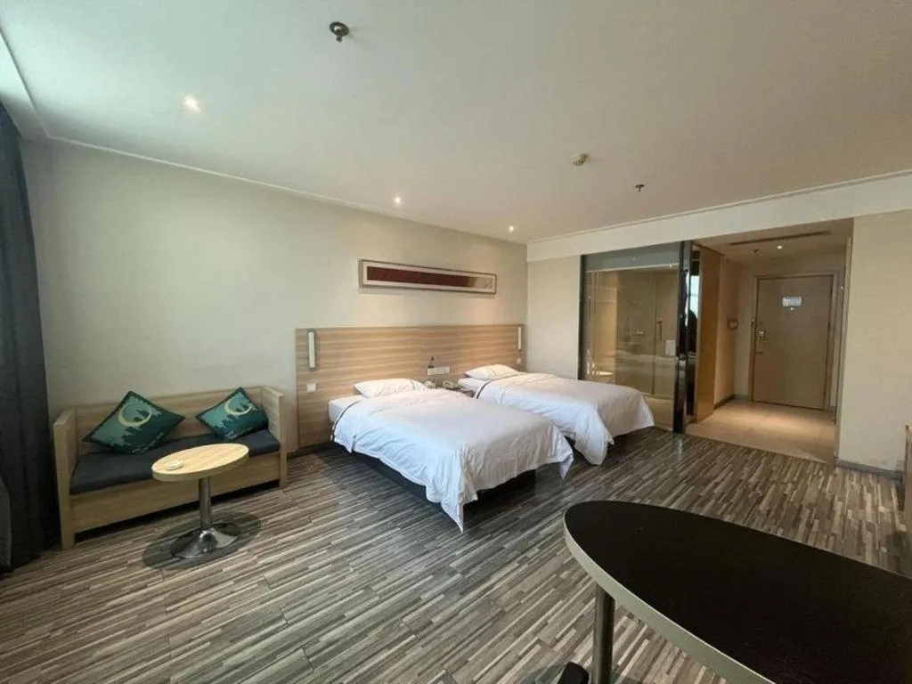 Bed in City Comfort Inn Zhuzhou Sports Center Red Star Macalline