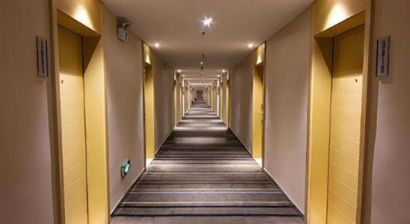 City Comfort Inn Zhuzhou Sports Center Red Star Macalline